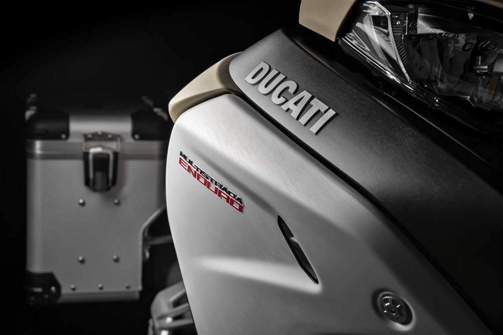 Мотоцикл Ducati Multistrada 1260 Enduro 2019 фото