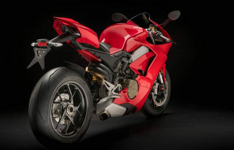 Мотоцикл Ducati Panigale V4 2018 фото
