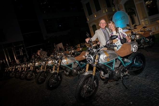 Мотоцикл Ducati Scrambler Paul Smart Replica 2015 фото