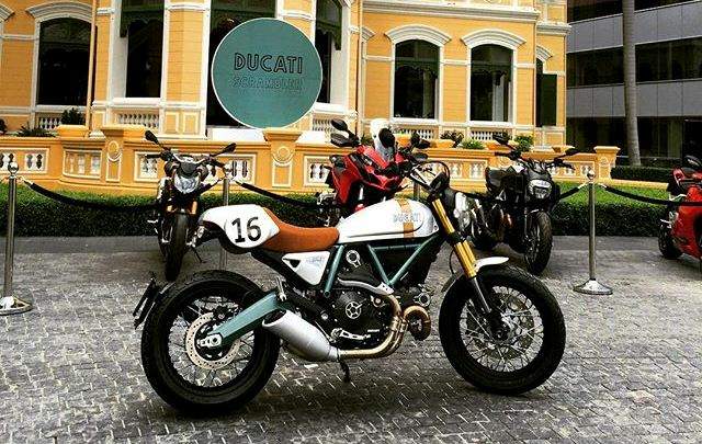 Мотоцикл Ducati Scrambler Paul Smart Replica 2015 фото