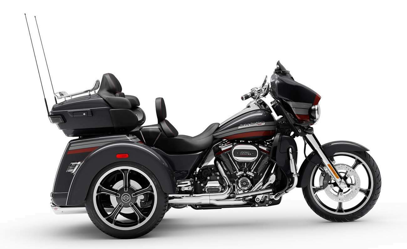 Мотоцикл Harley Davidson CVO Tri Glide 2020 фото