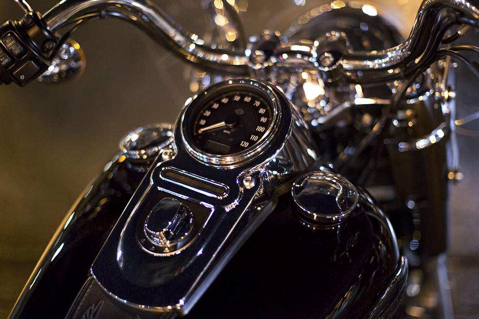 Мотоцикл Harley Davidson FLD Dyna Switchback 2016 фото