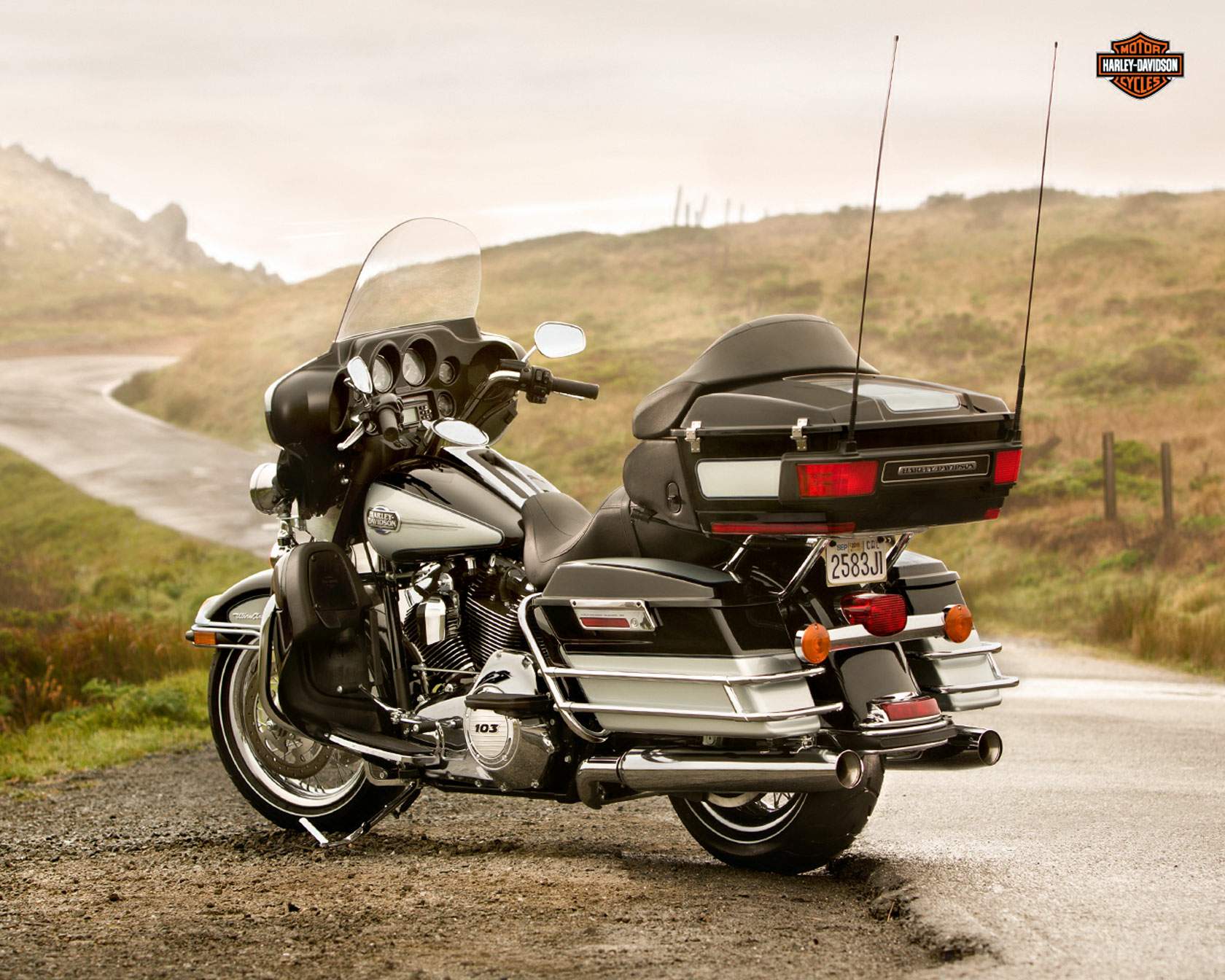 Мотоцикл Harley Davidson FLHTCU Electra Glide Ultra Classic 2013 фото