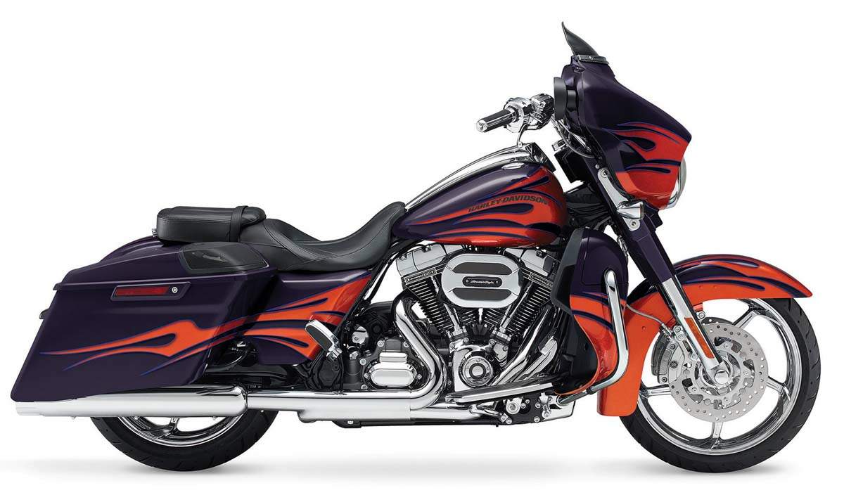 Мотоцикл Harley Davidson FLHX Street Glide CVO 2015 фото