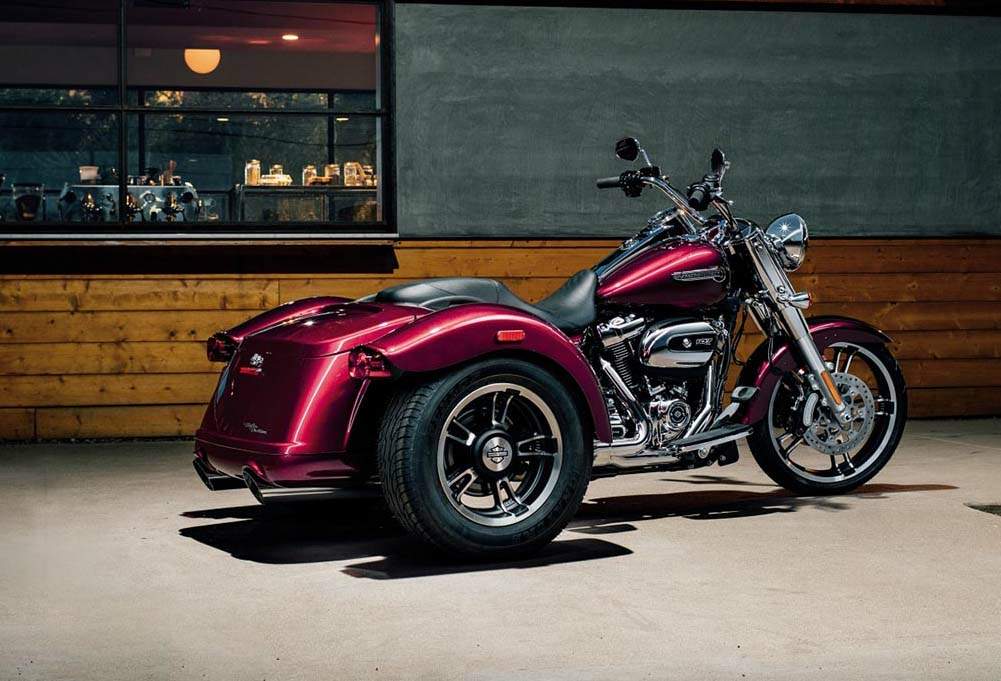 Мотоцикл Harley Davidson FLRT Freewheeler 2017 фото