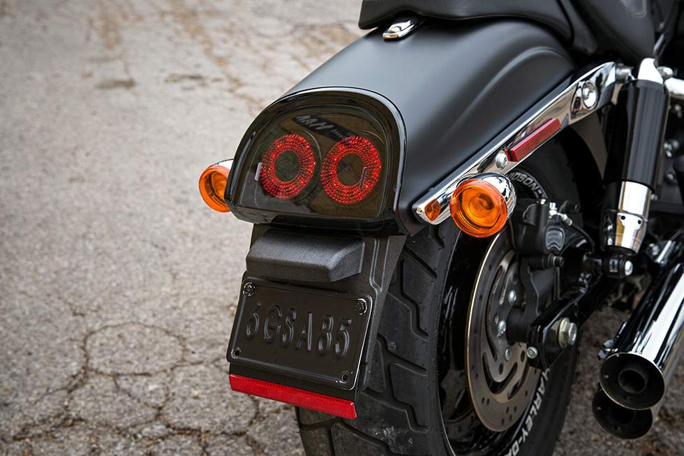 Мотоцикл Harley Davidson FXDF Dyna Fat Bob 2016 фото