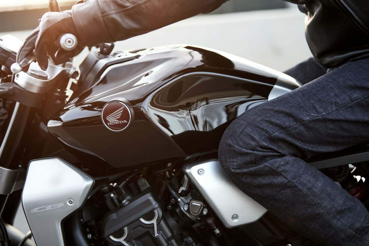 Мотоцикл Honda CB 1000R 2018 фото