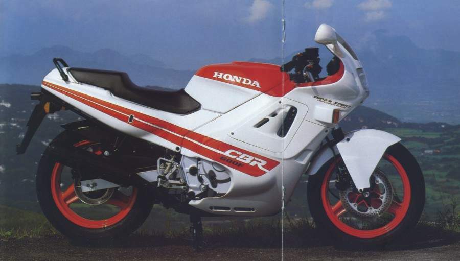 Мотоцикл Honda CBR 600 Hurricane 1987 фото