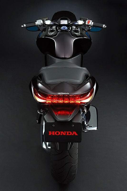 Мотоцикл Honda DN-01 Concept 2005 фото