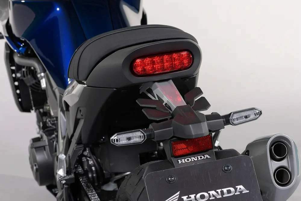Мотоцикл Honda Hawk-11 2022 фото