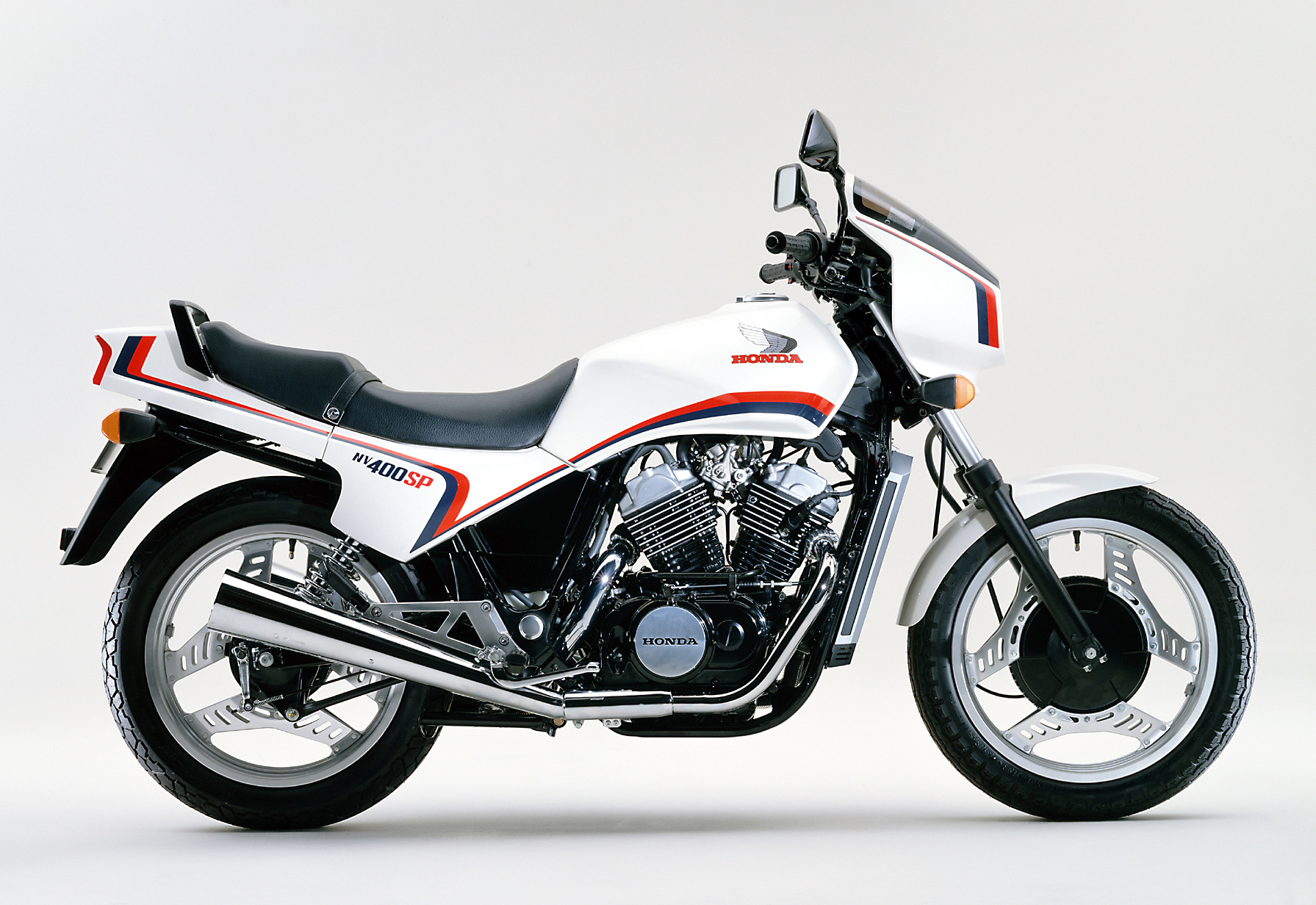 Мотоцикл Honda NV 400SP 1983 фото