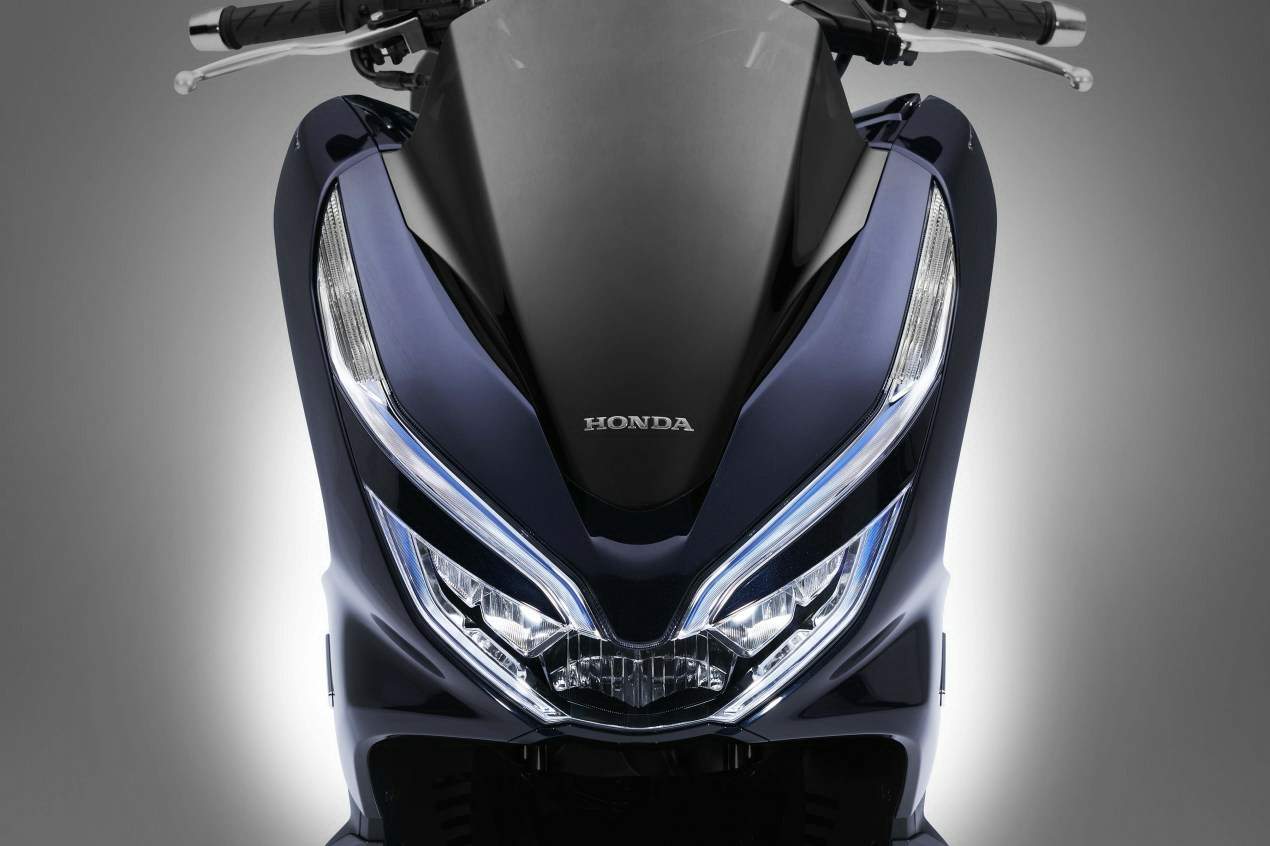 Мотоцикл Honda PCX Hybrid 2018 фото