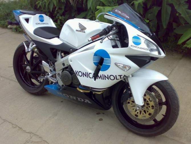 Мотоцикл Honda VFR 400R Konica Minolta Replica 2007