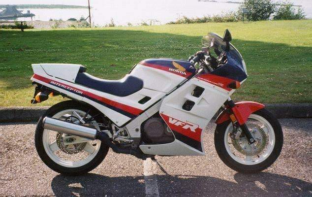 Мотоцикл Honda VFR 700F 1986 фото