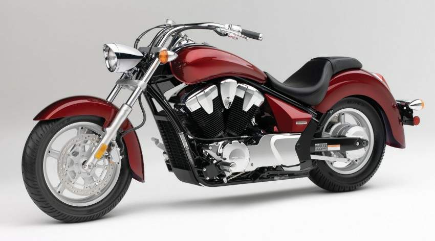 Мотоцикл Honda VT 1300CR Stateline 2011 фото