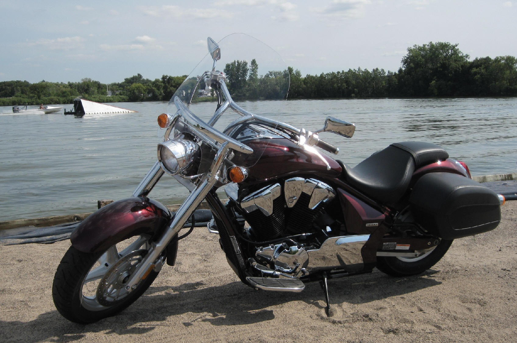 Мотоцикл Honda VT 1300CT Interstate 2011 фото