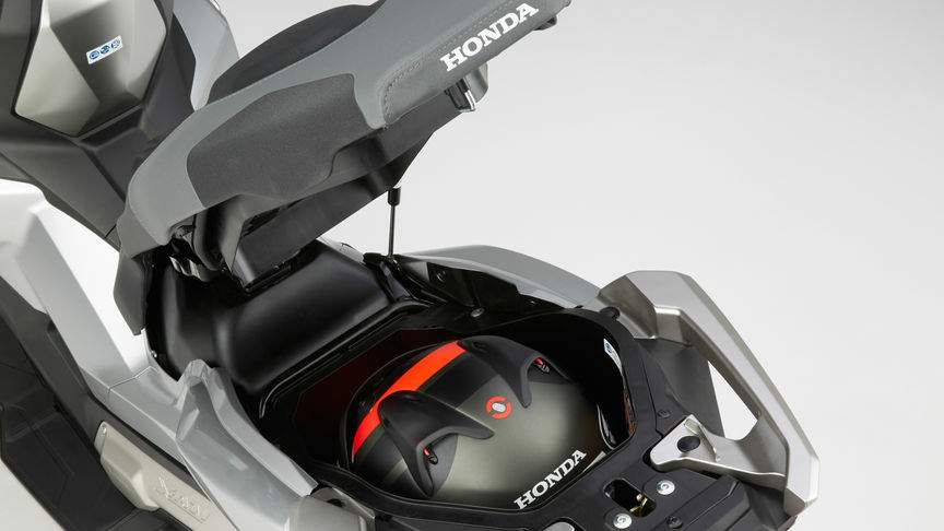 Мотоцикл Honda X-ADV 2017 фото