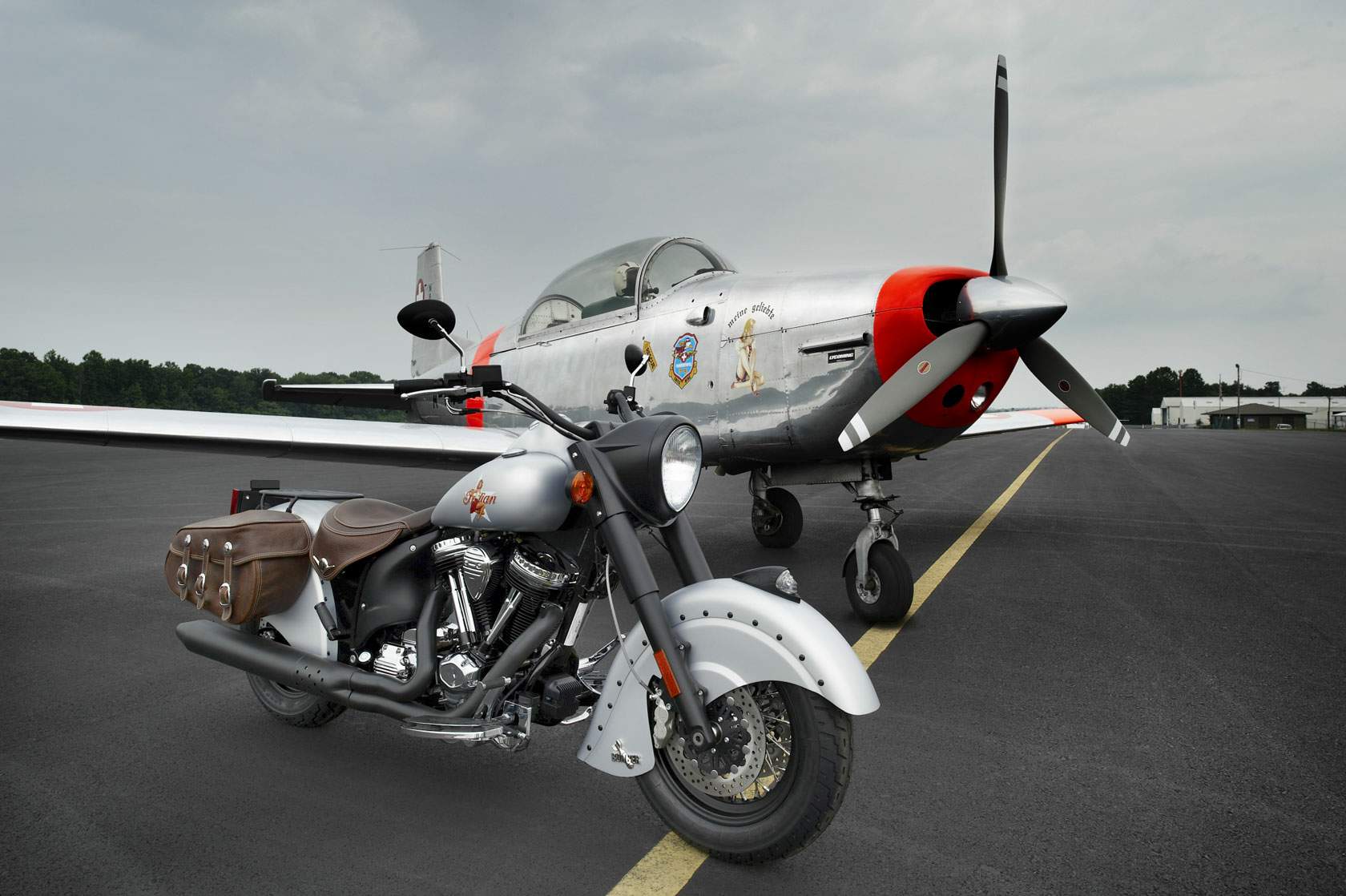 Мотоцикл Indian Chief Bomber Limited Edition 2010 фото