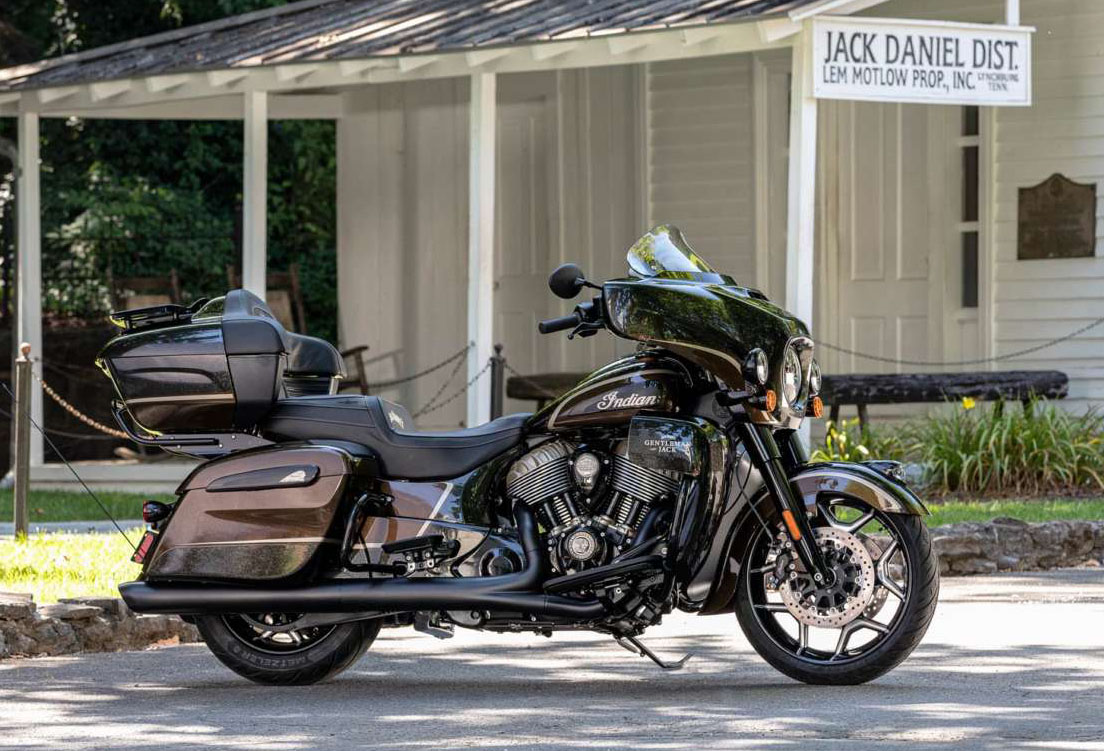 Мотоцикл Indian Roadmaster Dark Horse Jack Daniels 116 2021 фото