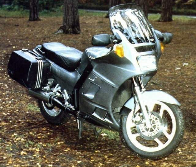 Мотоцикл Kawasaki GTR 1000 1986 фото