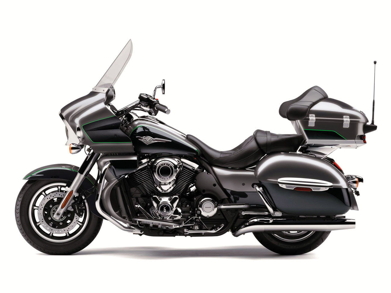 Мотоцикл Kawasaki VN 1700 Vulcan Voyager 2019 фото
