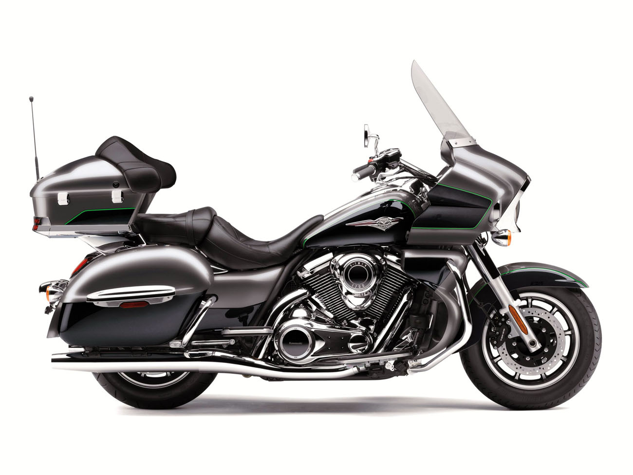Мотоцикл Kawasaki VN 1700 Vulcan Voyager 2019 фото