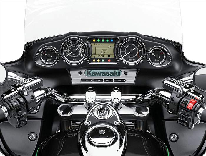 Мотоцикл Kawasaki VN 1700 Vulcan Voyager 2019 фото