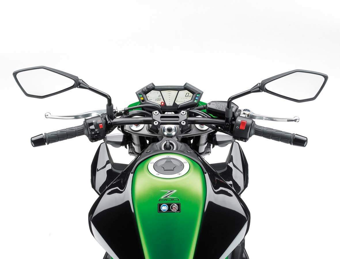 Мотоцикл Kawasaki Z 800E 2015 фото