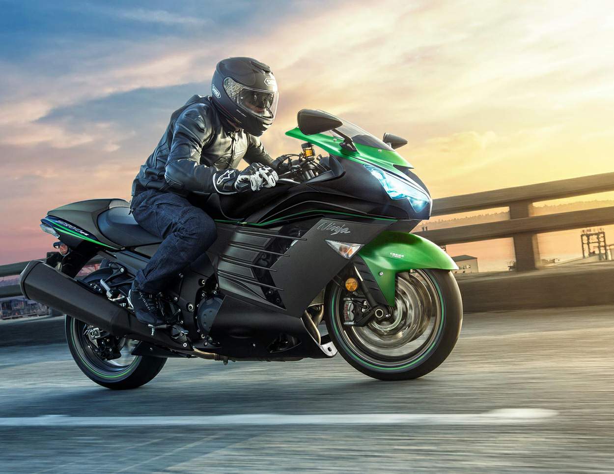Мотоцикл Kawasaki ZZR 1400 2019 фото