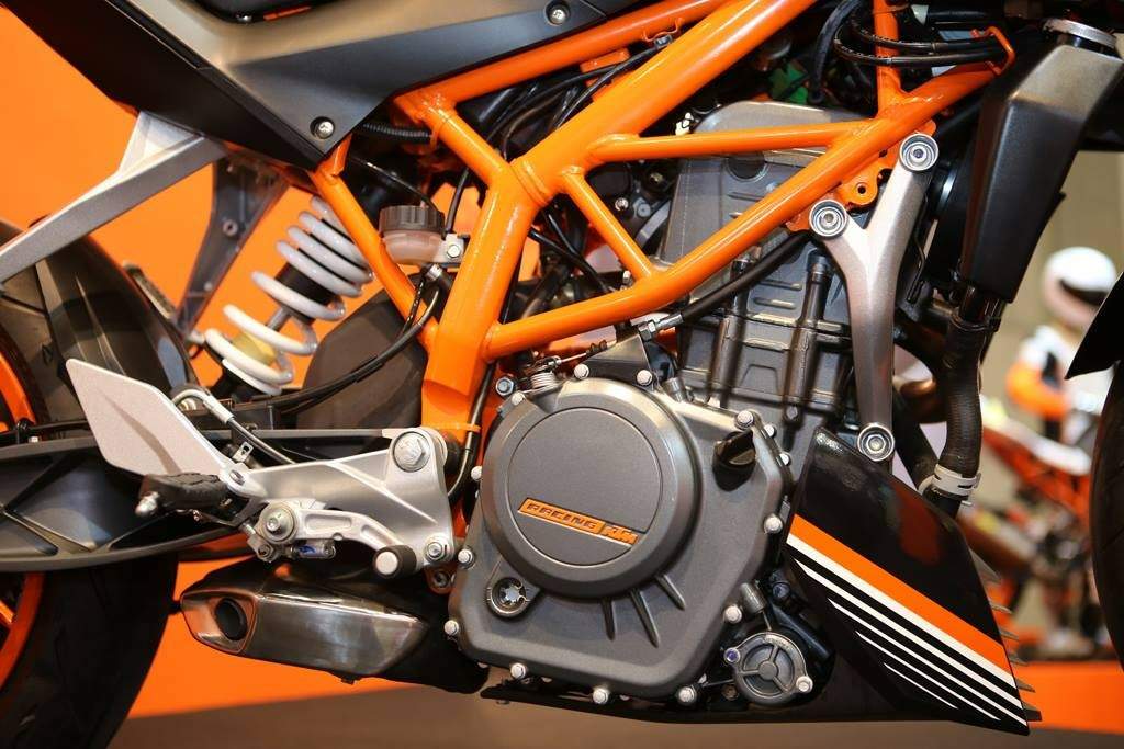 Мотоцикл KTM 250 Duke 2015 фото