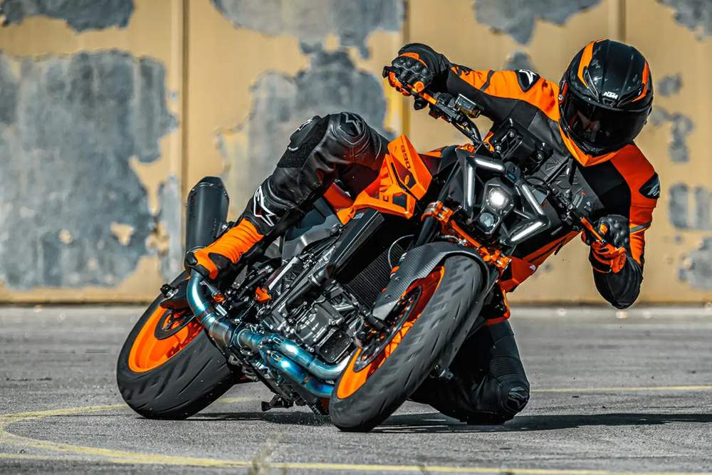 Мотоцикл KTM 990 Duke 2024 фото