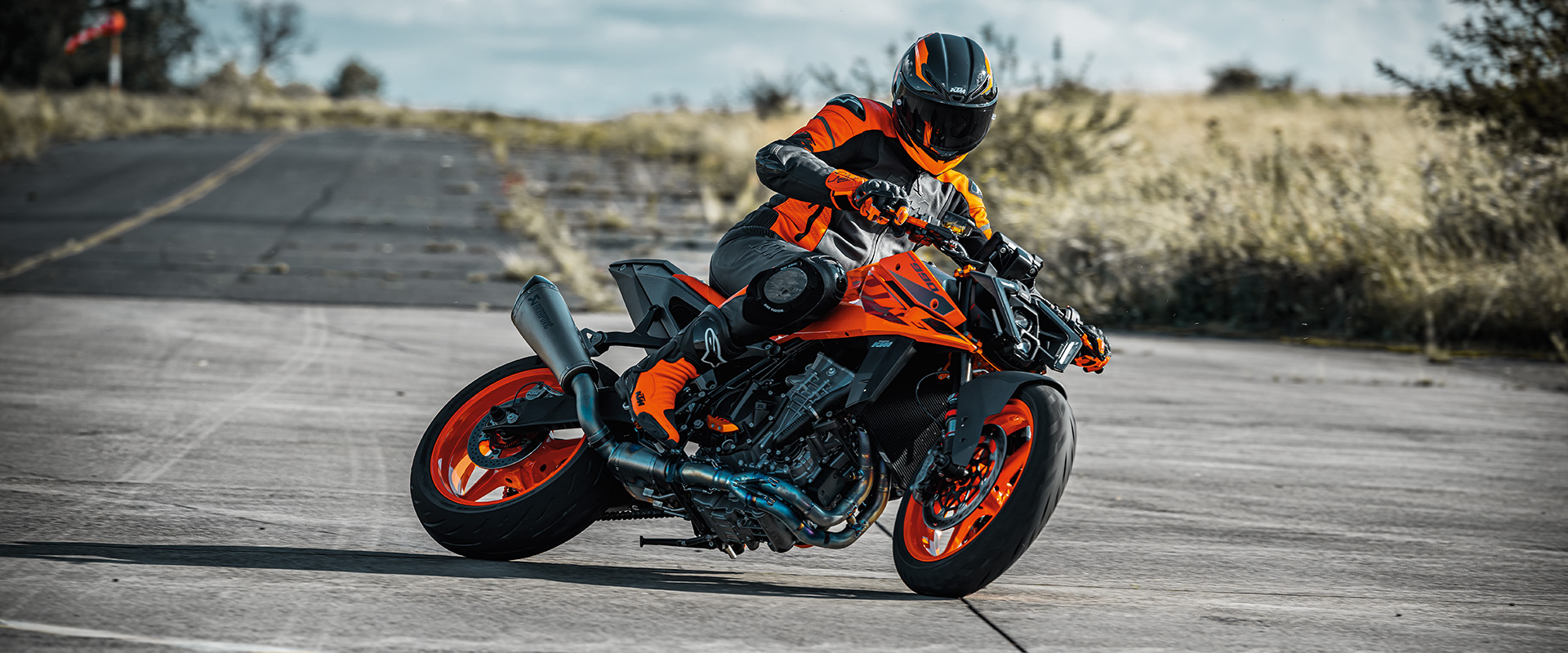 Мотоцикл KTM 990 Duke 2024 фото