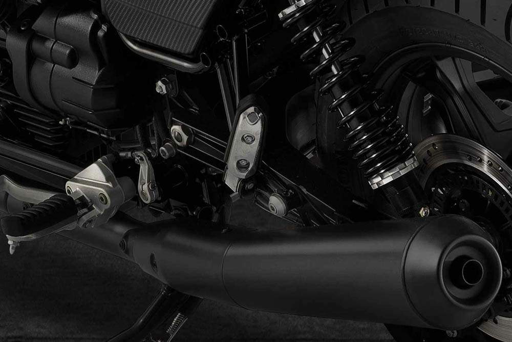 Мотоцикл Moto Guzzi V7 III Carbon Dark 2018 фото