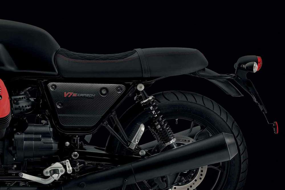 Мотоцикл Moto Guzzi V7 III Carbon Dark 2018 фото