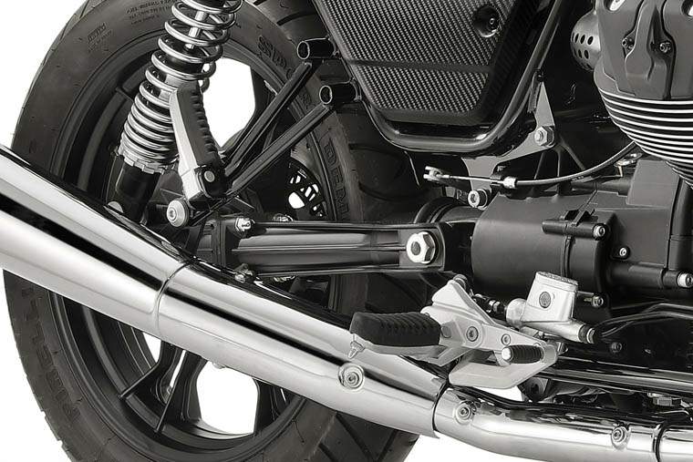 Мотоцикл Moto Guzzi V7 III Carbon Shine Limited Edition 2018 фото