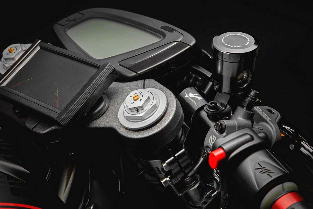 Мотоцикл MV Agusta Dragster 800 Blackout 2017 фото