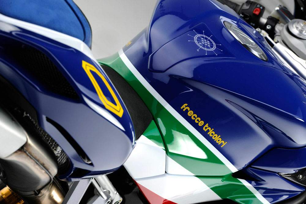 Мотоцикл MV Agusta F4 Frecce Tricolor SE (Italian Aerobatic Team) 2010 фото
