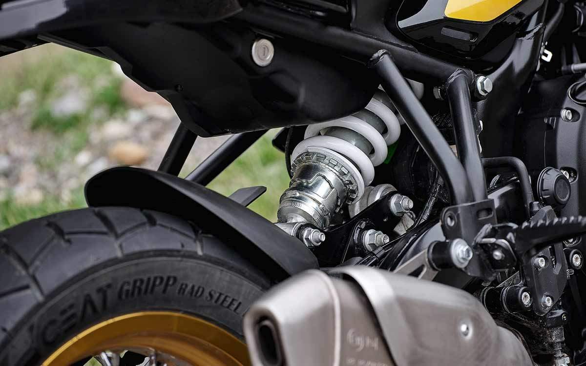 Мотоцикл Royal Enfield Himalayan 2024 фото