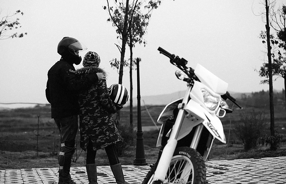 Мотоцикл Stels Stels 400 Enduro 2014 2014 Мотоцикл Stels Stels 400 Enduro 2014 2014