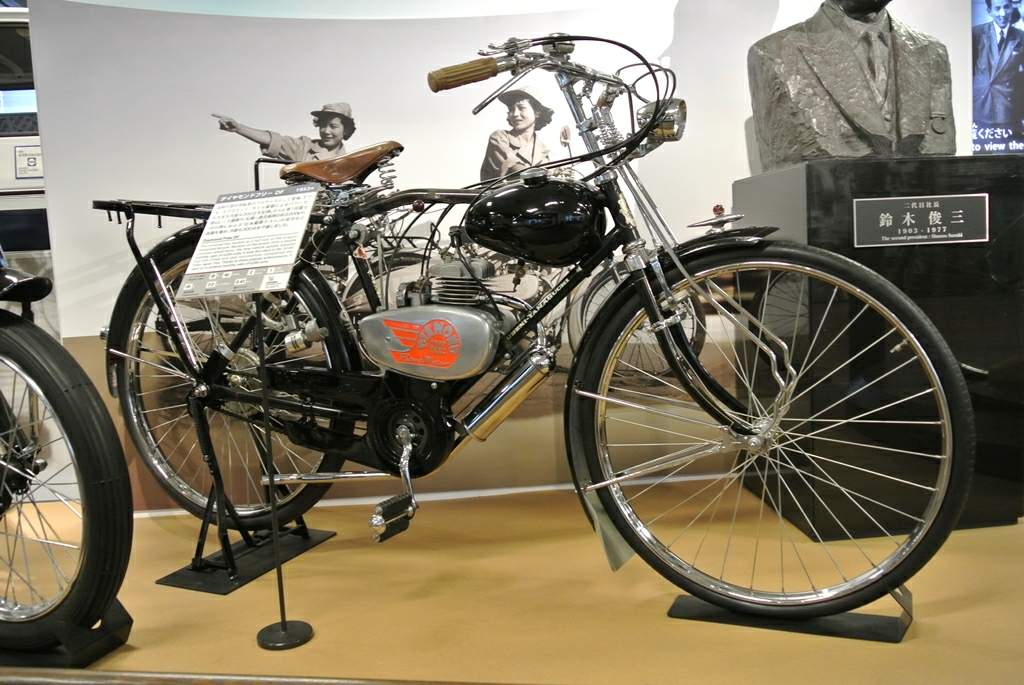 Мотоцикл Suzuki Diamond Free 1953 фото