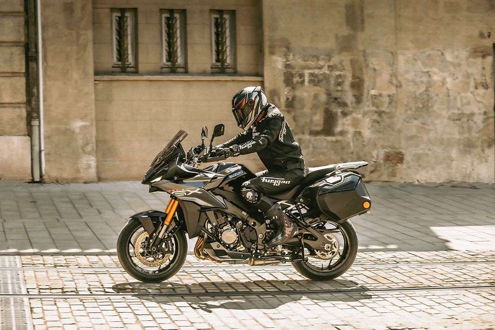 Мотоцикл Suzuki GSX-S1000GX 2024 фото