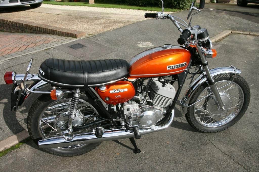 Мотоцикл Suzuki T 250 1970 фото
