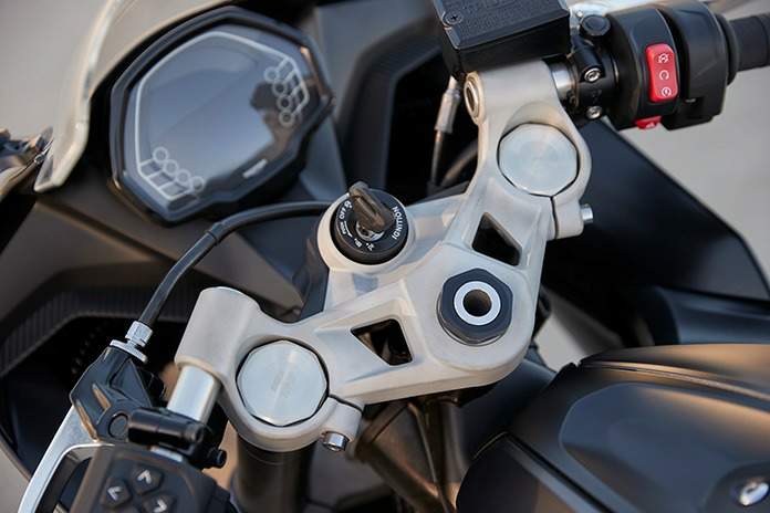 Мотоцикл Triumph Daytona 660 2024 фото
