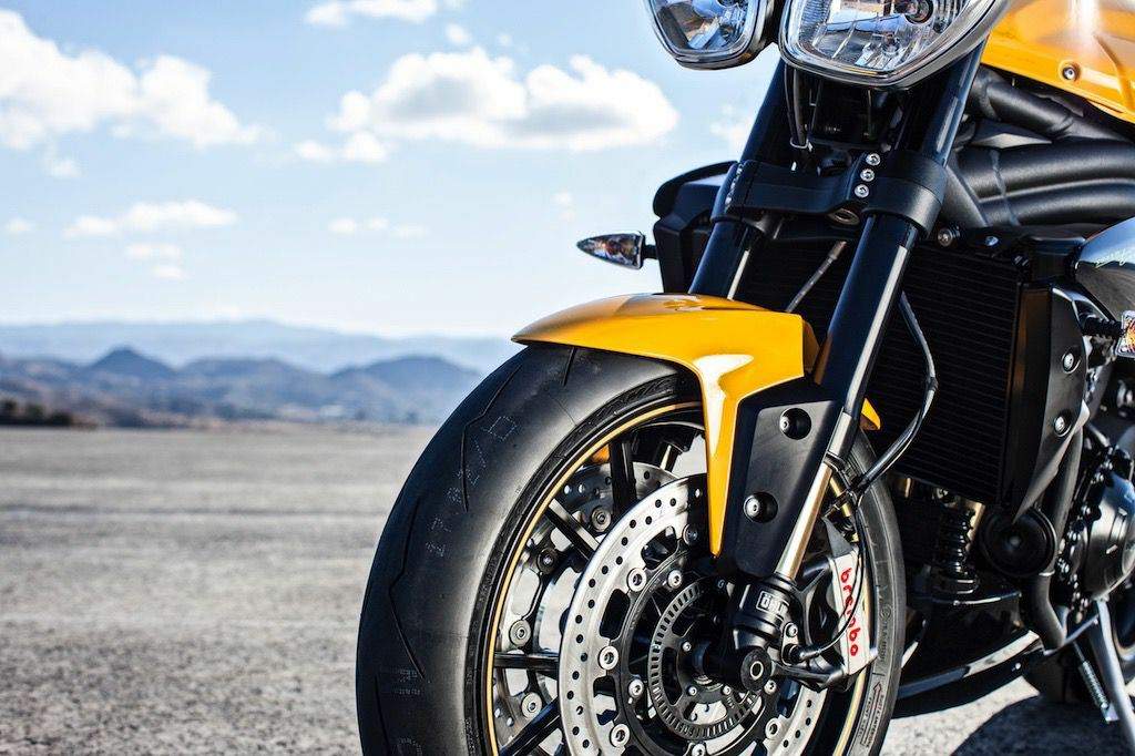 Мотоцикл Triumph Speed Triple 94R Special Edition 2015 фото