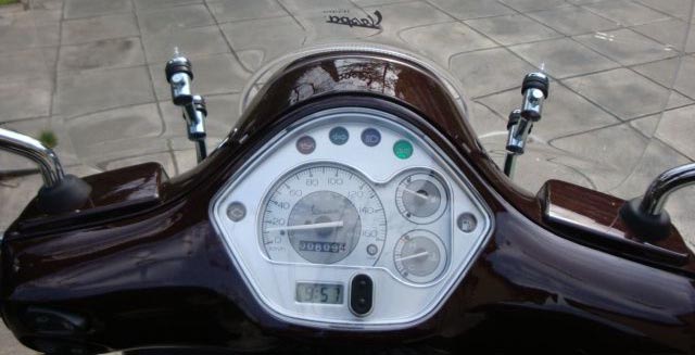 Мотоцикл Vespa GTS 300 IE 2010 фото