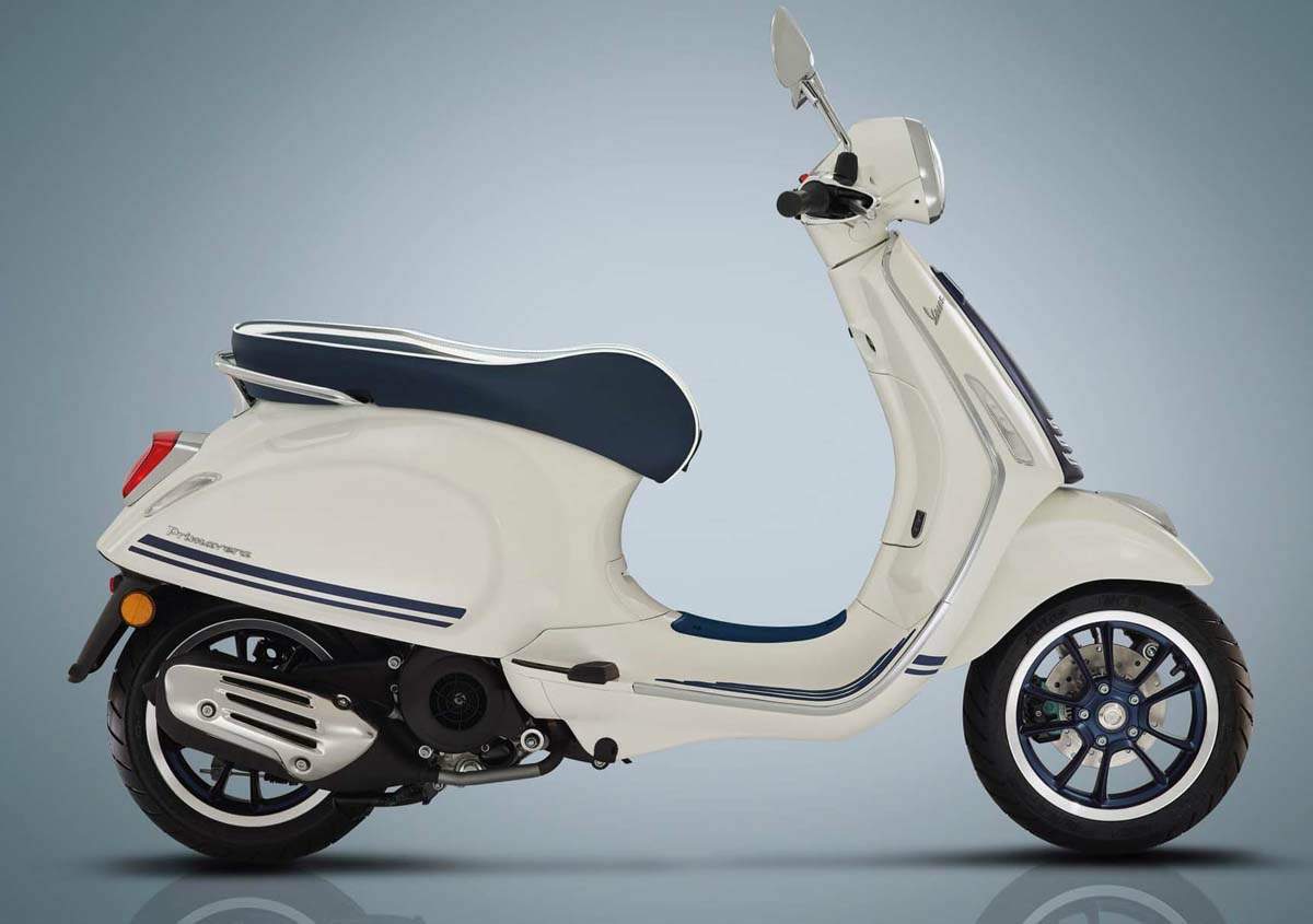 Мотоцикл Vespa GTS 300 Yacht Club 2018 фото