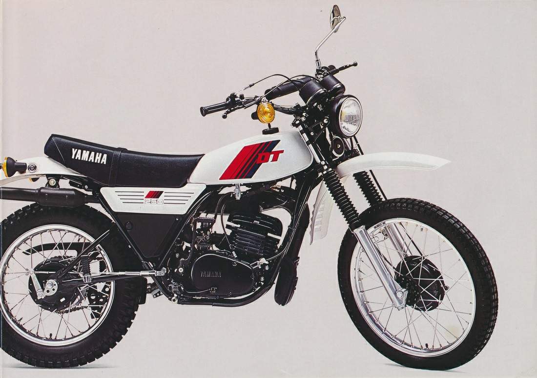 Мотоцикл Yamaha DT 250 1988 фото
