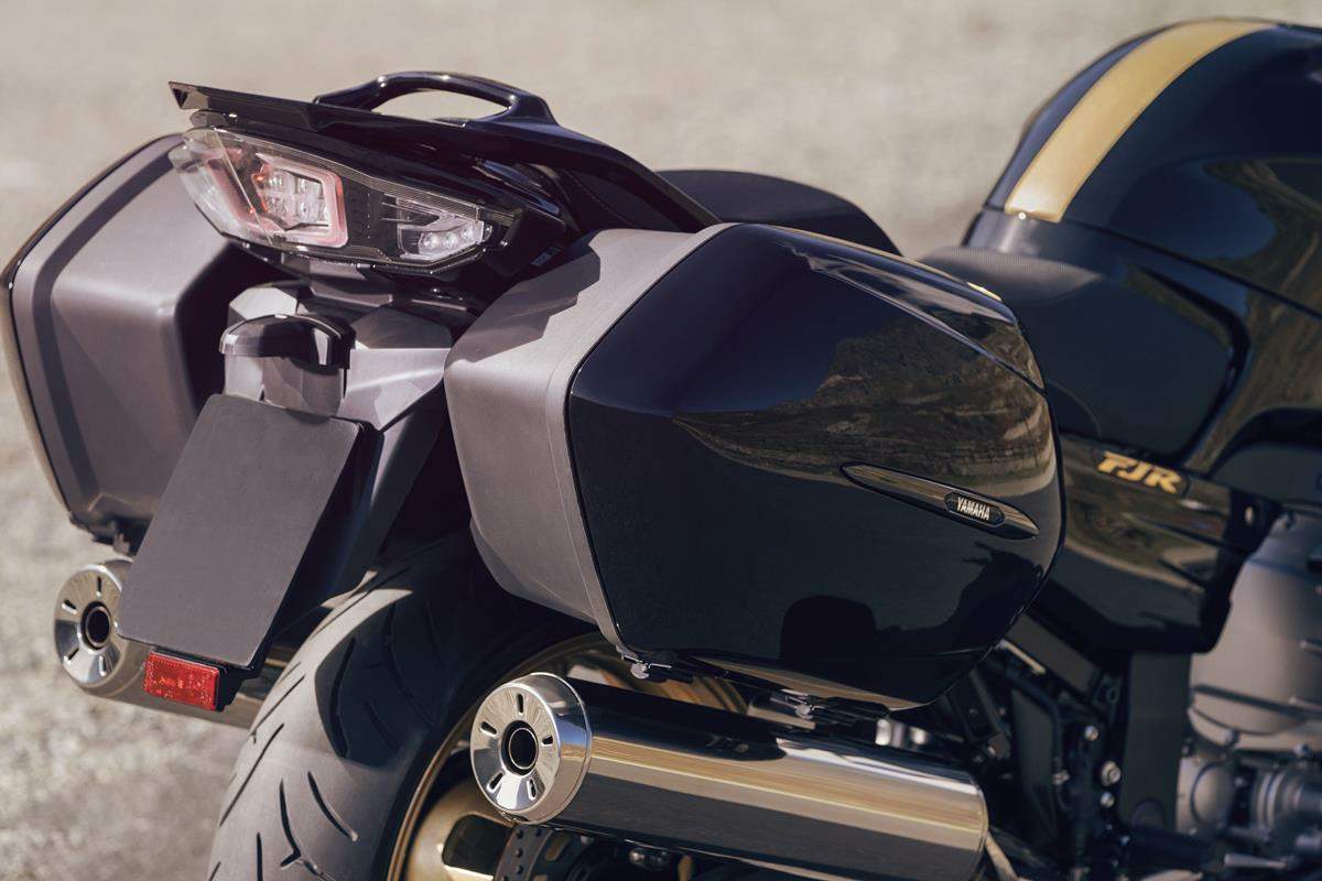 Мотоцикл Yamaha FJR1300 Ultimate Edition 2020 фото