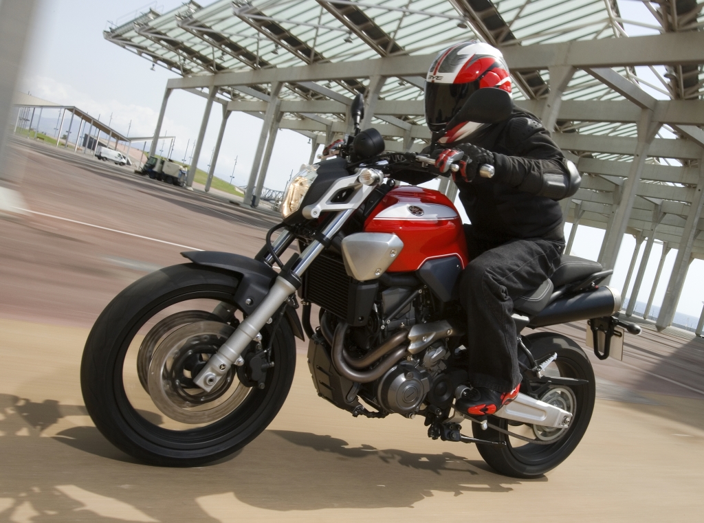 Мотоцикл Yamaha MT-03 660 2008 фото