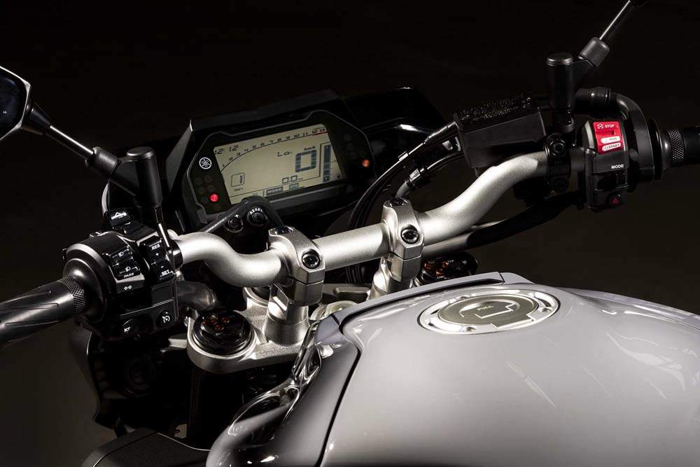 Мотоцикл Yamaha MT-10 2016 фото